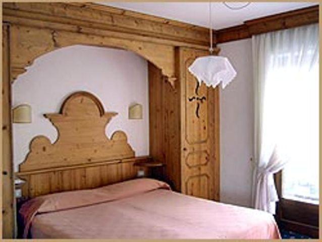 Hotel Touring Madonna di Campiglio Exterior photo